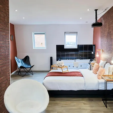 Appartement Ng Suitehome - Lille I Centre I Grand Place - Balneo - Netflix - Wifi *